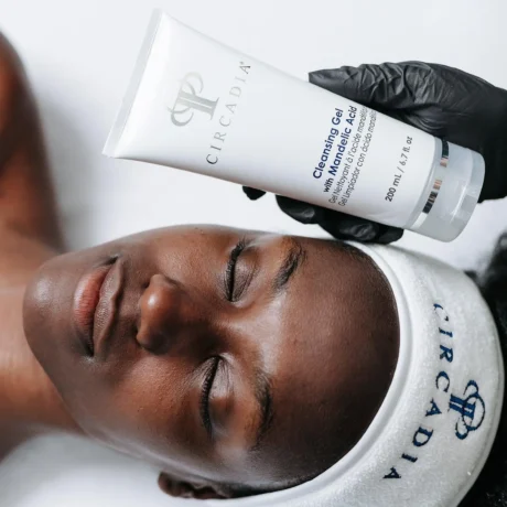 cleansing-gel-with-mandelic-acid-circadia-2