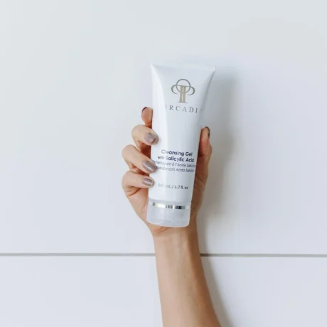 cleansing-gel-with-salicylic-acid-circadia-3